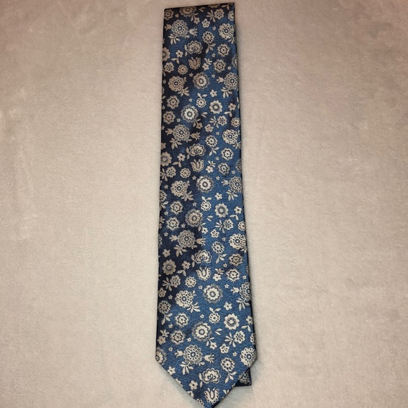 Brooks Brothers tie - Picture 1 of 4